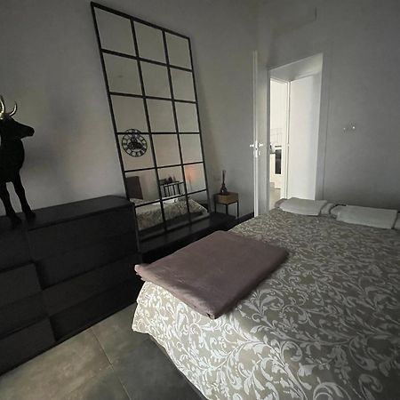 Decoluxe !Apartamento Con 1 Camera Da Letto , In Zona San Paolo , Via Martiniana تورينو المظهر الخارجي الصورة