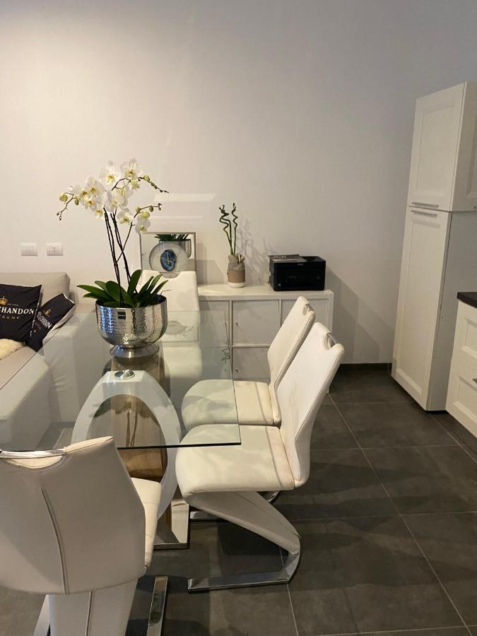 Decoluxe !Apartamento Con 1 Camera Da Letto , In Zona San Paolo , Via Martiniana تورينو المظهر الخارجي الصورة