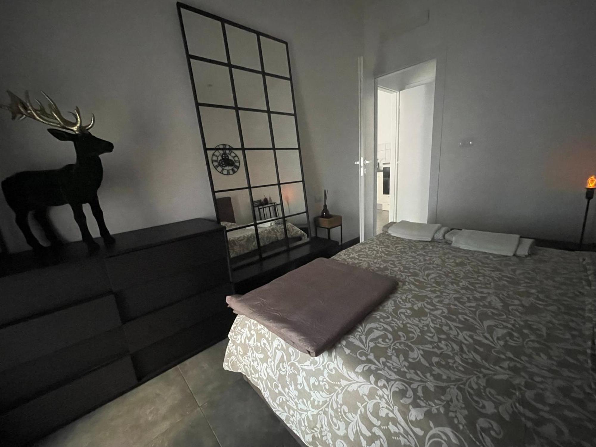 Decoluxe !Apartamento Con 1 Camera Da Letto , In Zona San Paolo , Via Martiniana تورينو المظهر الخارجي الصورة