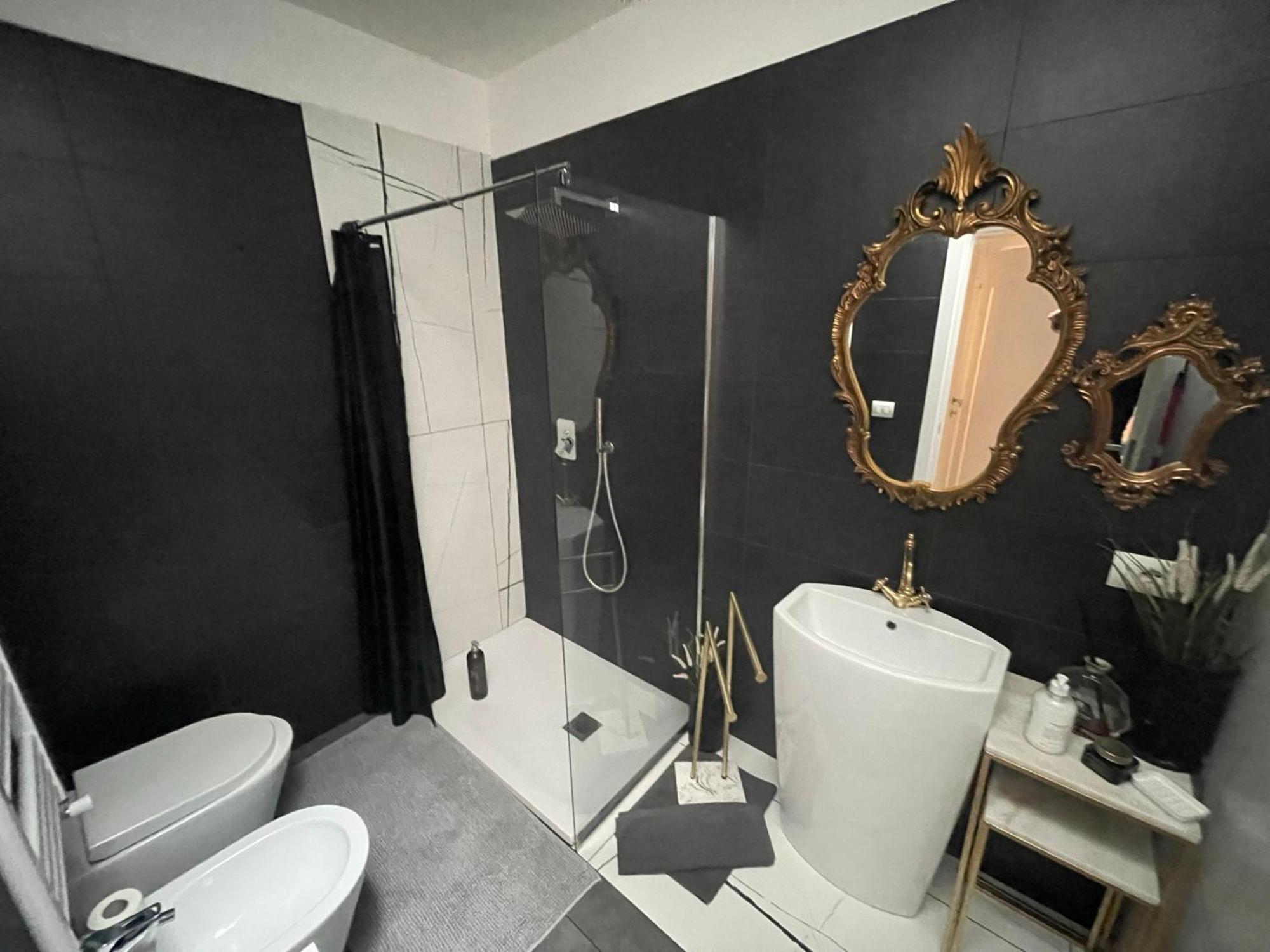 Decoluxe !Apartamento Con 1 Camera Da Letto , In Zona San Paolo , Via Martiniana تورينو المظهر الخارجي الصورة