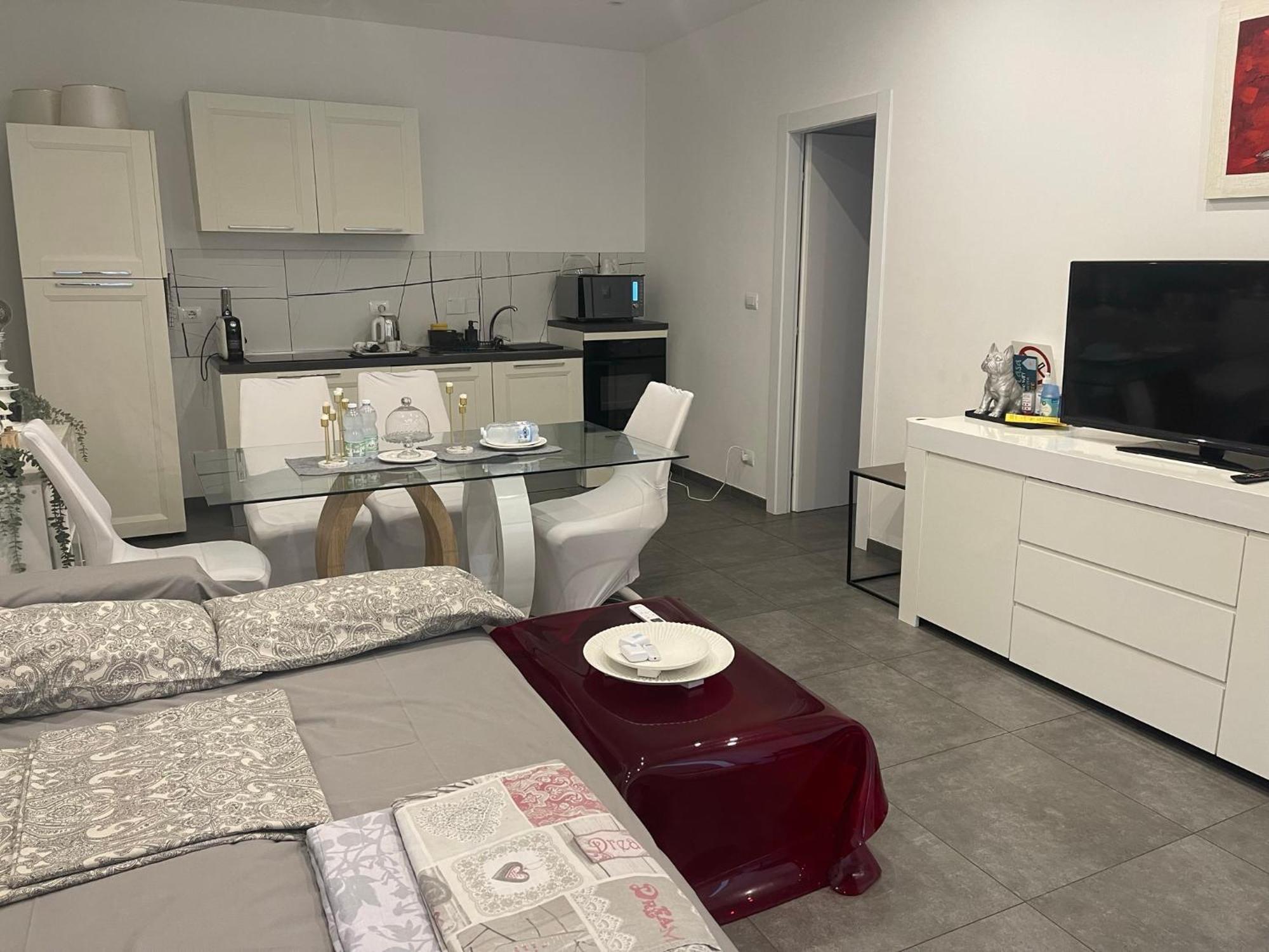 Decoluxe !Apartamento Con 1 Camera Da Letto , In Zona San Paolo , Via Martiniana تورينو المظهر الخارجي الصورة